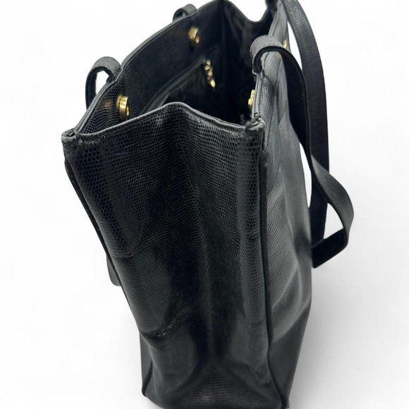 Black Leather Salvatore Ferragamo Vara Lizard Textured Handbag - Picture 3 of 8